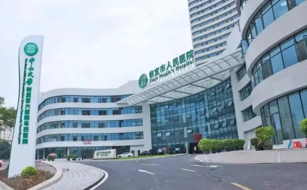 信宜市人民醫(yī)院口腔科齙牙矯正怎么樣？醫(yī)生案例+價格表
