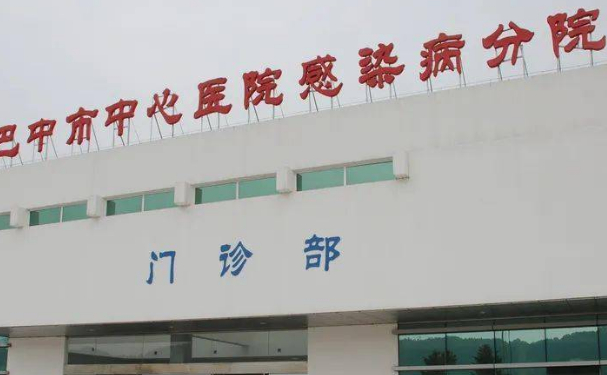 巴中市中心醫(yī)院口腔科齙牙矯正怎么樣?術(shù)后案例查看