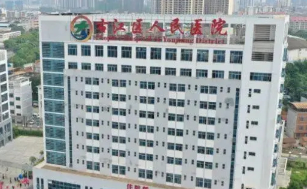 百色市右江區(qū)人民醫(yī)院口腔科補(bǔ)牙好不好?案例揭秘!技術(shù)評測