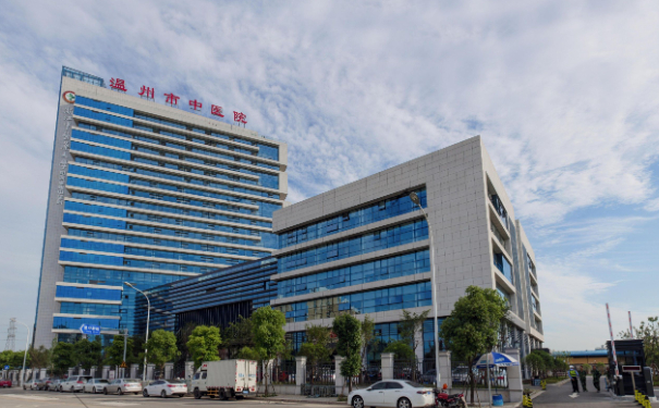 浙江中醫(yī)藥大學(xué)附屬溫州中醫(yī)院口腔科齙牙矯正案例揭秘&技術(shù)優(yōu)點(diǎn)介紹