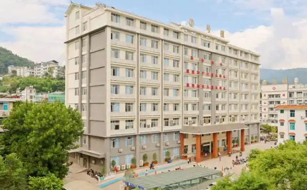 景東彝族自治縣人民醫(yī)院口腔科齙牙矯正怎么樣?醫(yī)生口碑和實(shí)力如何?