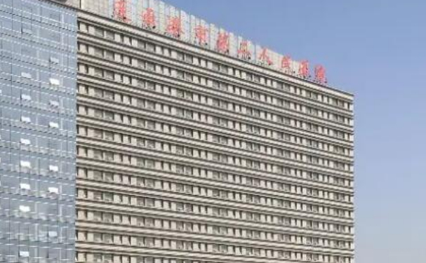 連云港市第二人民醫(yī)院口腔科種植牙做的如何？價格+案例